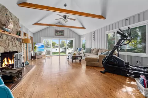 2306 Orchard Beach Rd, Mchenry, IL 60050 photo 14