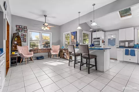 2306 Orchard Beach Rd, Mchenry, IL 60050 photo 16