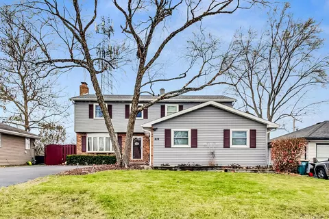 414 S Thornwood Dr, Lindenhurst, IL 60046