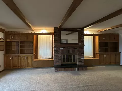 Living - 20608 Carroll Rd, Morrison, IL 61270 photo 1 of 6