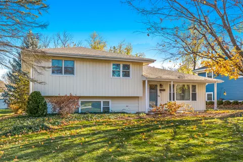 4045 Glendenning Rd, Downers Grove, IL 60515