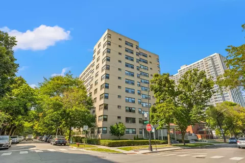 4200 N Marine Dr #502, Chicago, IL 60613