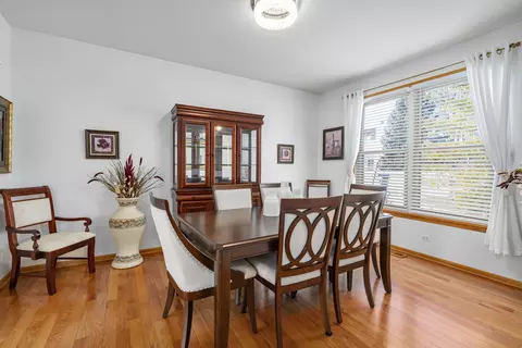 Dining - 5371 Galloway Dr, Hoffman Estates, IL 60192 photo 3 of 4