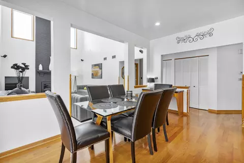 Dining - 5371 Galloway Dr, Hoffman Estates, IL 60192 photo 1 of 4