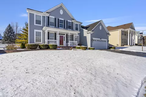 Exterior - 5371 Galloway Dr, Hoffman Estates, IL 60192 photo 3 of 9