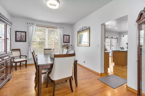 Dining - 5371 Galloway Dr, Hoffman Estates, IL 60192 photo 4 of 4