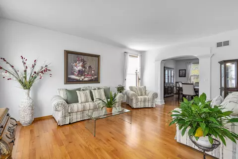 Other - 5371 Galloway Dr, Hoffman Estates, IL 60192 photo 2 of 10