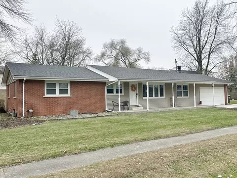 3865 El Camino Dr, Kankakee, IL 60901