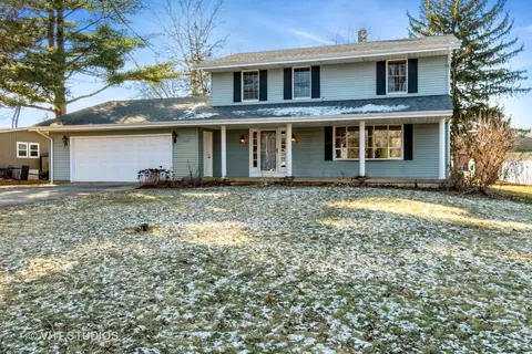 7 S590 Rhodes St, Big Rock, IL 60511