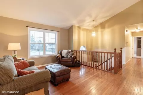 136 Tree Line, Antioch, IL 60002 photo 3