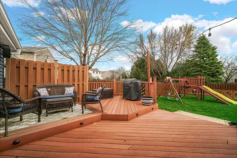 Exterior - 312 S Cross Trl, Mchenry, IL 60050 photo 5 of 8