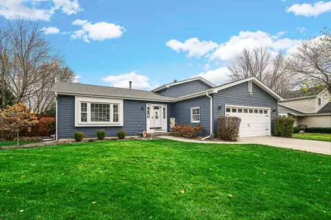 Exterior - 312 S Cross Trl, Mchenry, IL 60050 photo 2 of 8
