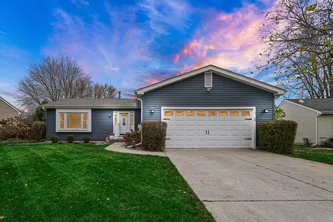 Exterior - 312 S Cross Trl, Mchenry, IL 60050 photo 8 of 8
