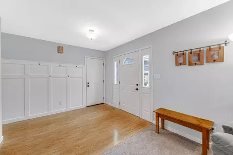 Entry Way - 312 S Cross Trl, Mchenry, IL 60050 photo 1 of 2