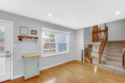 Entry Way - 312 S Cross Trl, Mchenry, IL 60050 photo 2 of 2