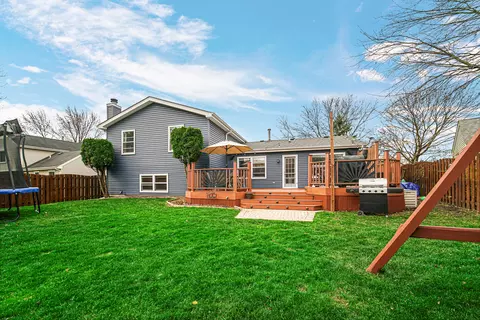 Exterior - 312 S Cross Trl, Mchenry, IL 60050 photo 3 of 8