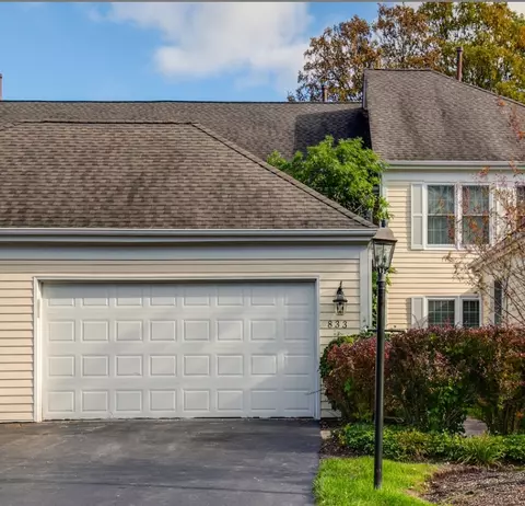 833 Suffield Sq, Lincolnshire, IL 60069