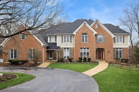 2415 35th St, Oak Brook, IL 60523