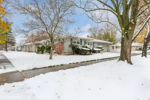 18445 Oak Ave, Lansing, IL 60438 photo 2