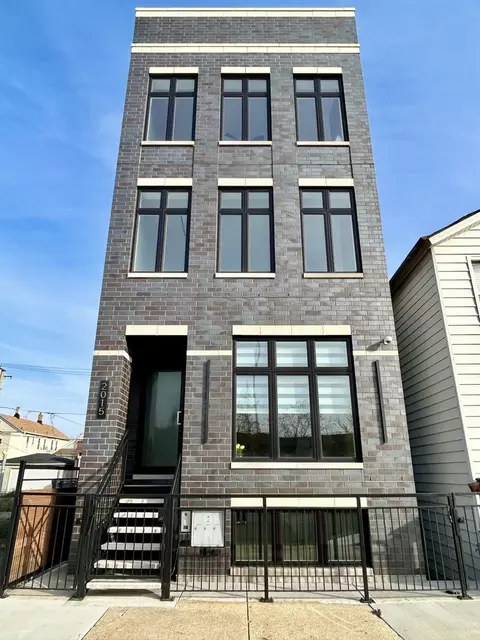 2015 S Ruble St #1, Chicago, IL 60616
