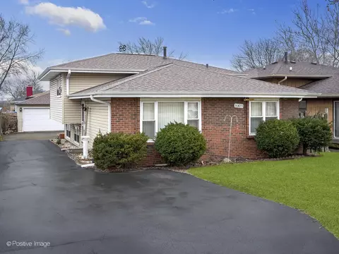 26 W273 Harrison Ave, Winfield, IL 60190