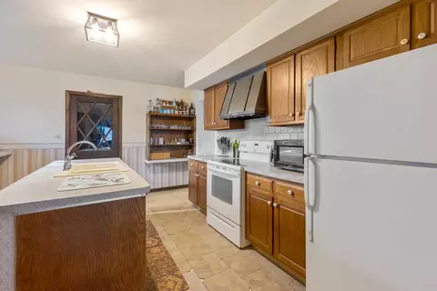 9 N755 Tipi Ln, Elgin, IL 60124 photo 8