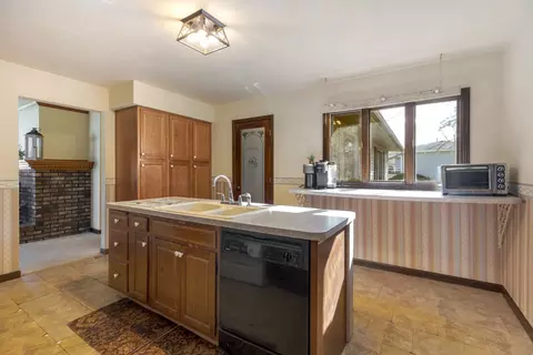 9 N755 Tipi Ln, Elgin, IL 60124 photo 10
