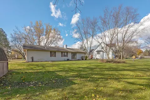 9 N755 Tipi Ln, Elgin, IL 60124 photo 22
