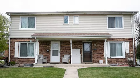 25 S La Londe Ave #102A, Addison, IL 60101