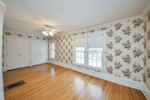 618 N West St, Wheaton, IL 60187 photo 14