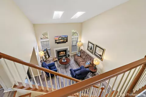 885 Dandridge Ct, Elgin, IL 60120 photo 13