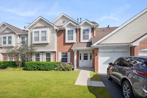 215 Norfolk Ct #5, Roselle, IL 60172