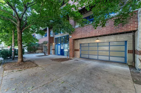 2251 W Saint Paul Ave #2E, Chicago, IL 60647
