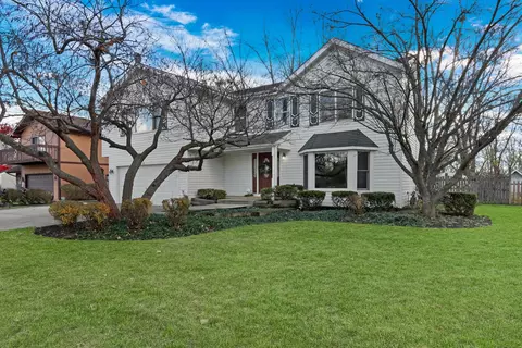 17727 W Dartmoor Dr, Grayslake, IL 60030