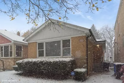 5240 N Virginia Ave, Chicago, IL 60625