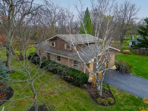 2885 Duffy Ln, Riverwoods, IL 60015