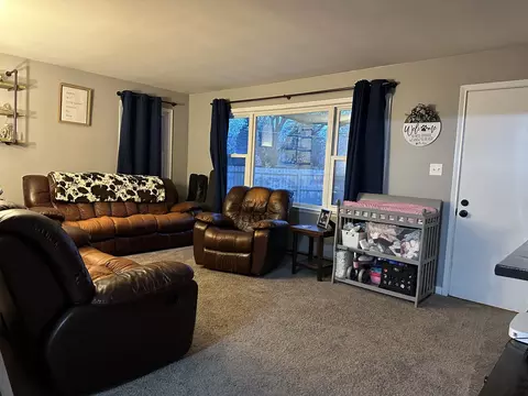 Living - 537 E High St, Morrison, IL 61270 photo 1 of 3