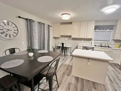 1231 Beacon Hill Ct, Normal, IL 61761 photo 7