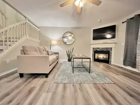 1231 Beacon Hill Ct, Normal, IL 61761 photo 4