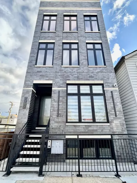 2015 S Ruble St #3, Chicago, IL 60616