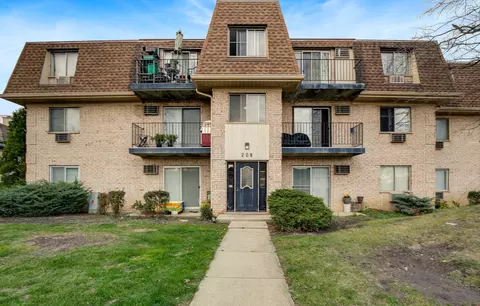 208 Shorewood Dr #GB, Glendale Heights, IL 60139