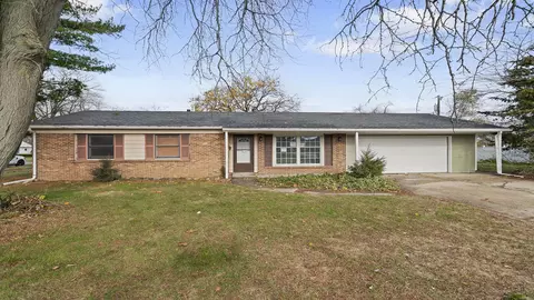 1002 Clifford Ave, Loves Park, IL 61111