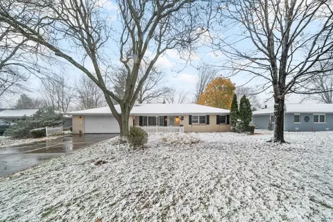 25 Maple St, Yorkville, IL 60560