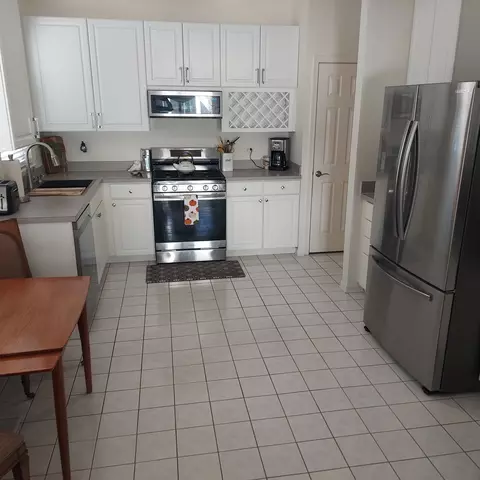 Kitchen - 13633 Redbud Ct, Plainfield, IL 60544 photo 2 of 2