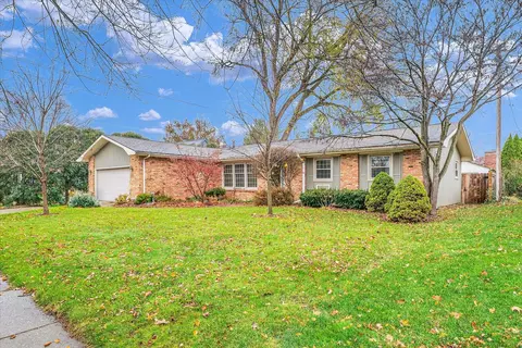 1304 Theodore Dr, Champaign, IL 61821
