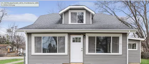 1301 N Lake Shore Dr, Round Lake Beach, IL 60073