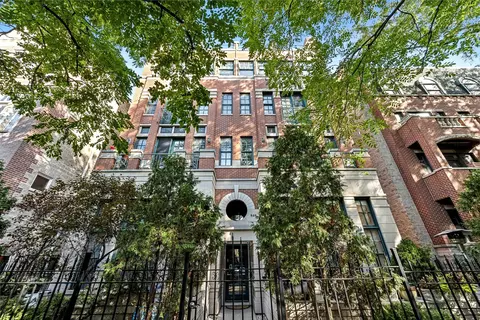 840 W Buckingham Pl #1E, Chicago, IL 60657