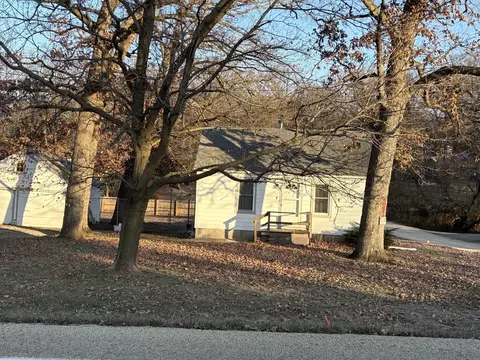 Exterior - 9758 Flagg Rd, Rochelle, IL 61068 photo 2 of 7