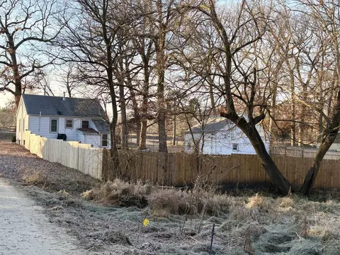 Exterior - 9758 Flagg Rd, Rochelle, IL 61068 photo 5 of 7