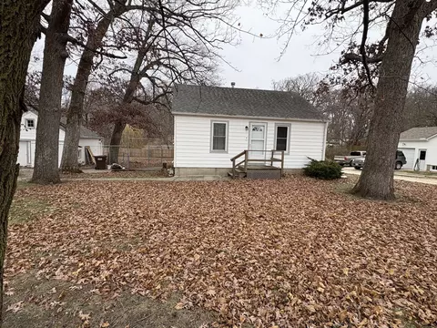 9758 Flagg Rd, Rochelle, IL 61068